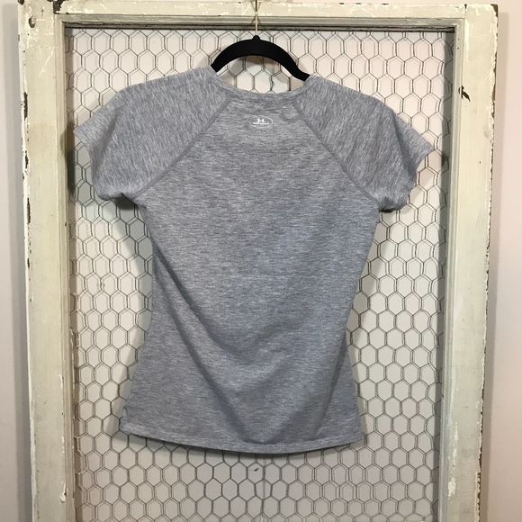 Under Armour Women's Gray Workout Shirt - Picture 3 of 3